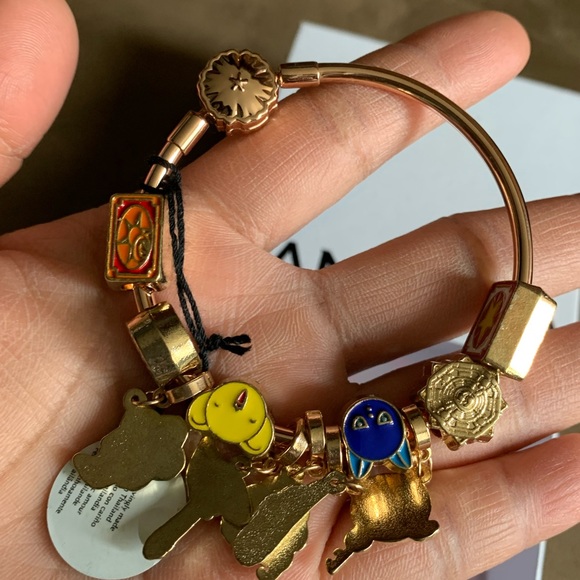 NIB Pandora Moments Sparkling Snowflake Clasp Bangle Japan Card Captor Sakura - Picture 9 of 16